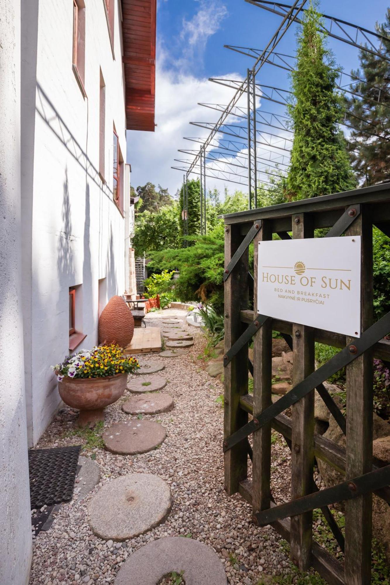 빌뉴스 House Of Sun B&B 외부 사진